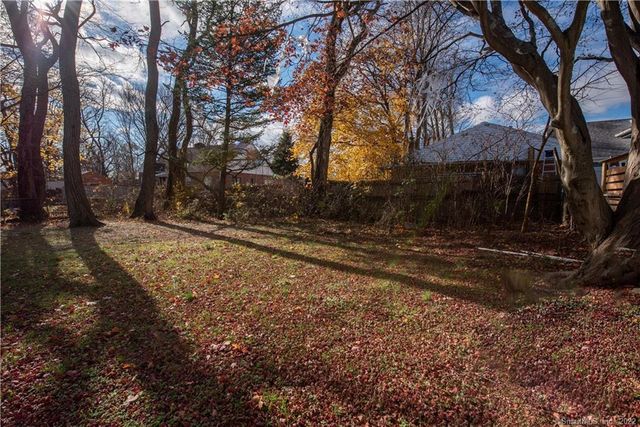 25 Myron Avenue, Bridgeport, CT 06606