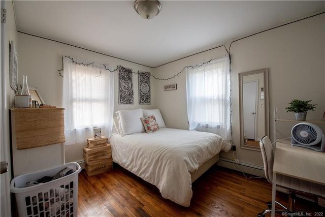 25 Myron Avenue, Bridgeport, CT 06606