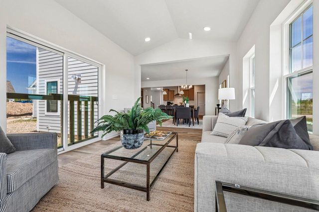 9901 N Migratory LANE, Mequon, WI 53097