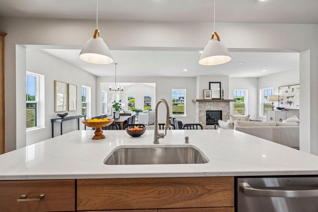 9901 N Migratory LANE, Mequon, WI 53097