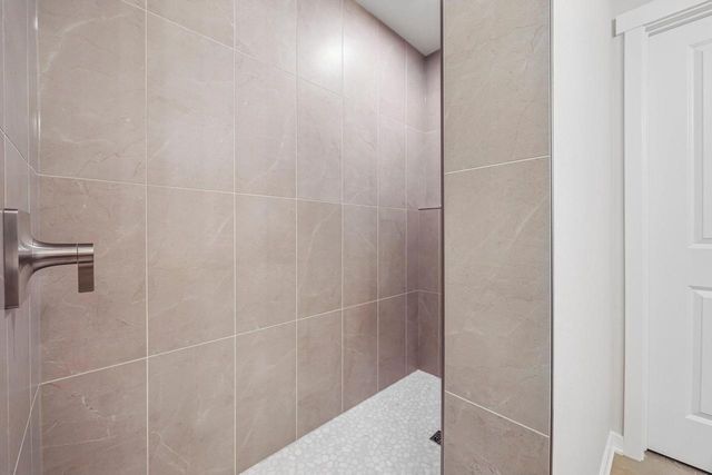 9901 N Migratory LANE, Mequon, WI 53097