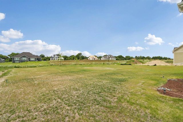 9901 N Migratory LANE, Mequon, WI 53097
