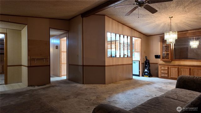 18621 Smokey Point Boulevard, Arlington, WA 98223