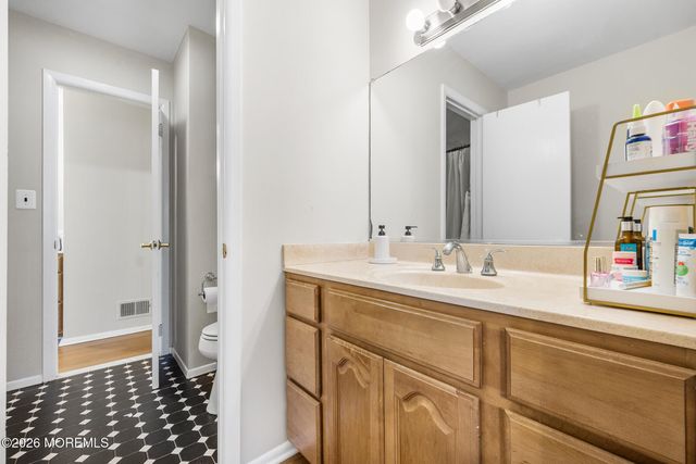 134 Clubhouse Drive, Middletown, NJ 07748