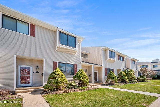 134 Clubhouse Drive, Middletown, NJ 07748