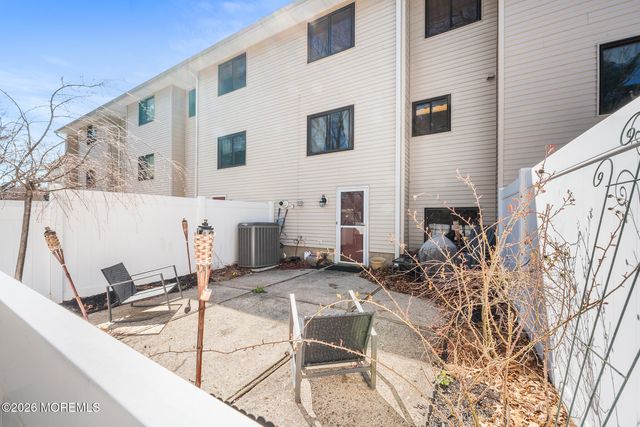 134 Clubhouse Drive, Middletown, NJ 07748