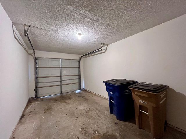 8905 Schick RD D, Austin, TX 78729