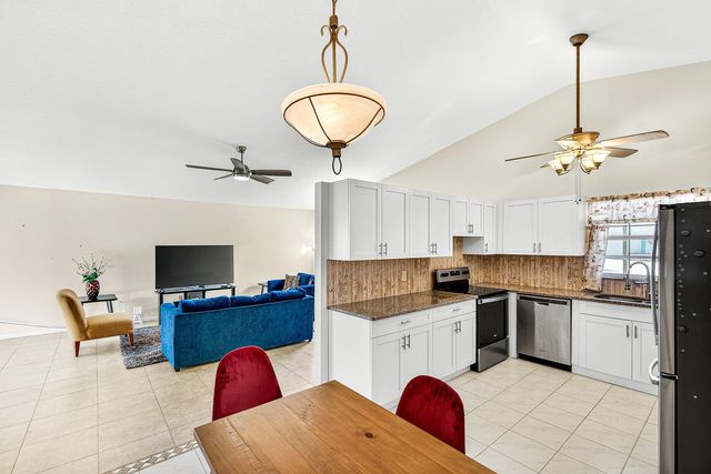 7883 Blackwood Lane, Lake Worth, FL 33467