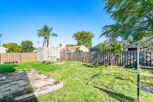 7883 Blackwood Lane, Lake Worth, FL 33467