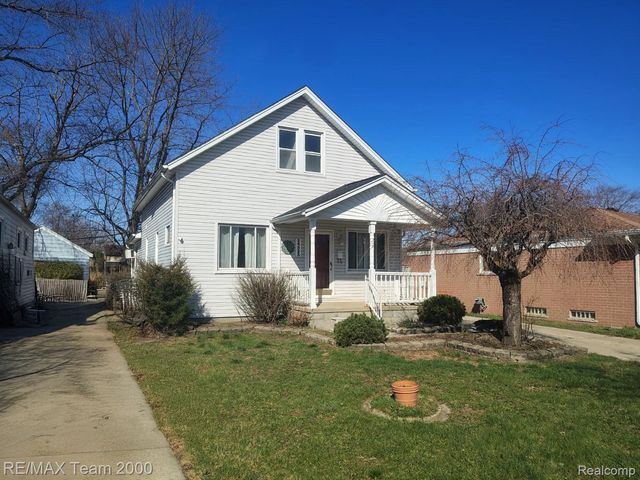 24523 Hayes Avenue, Eastpointe, MI 48021