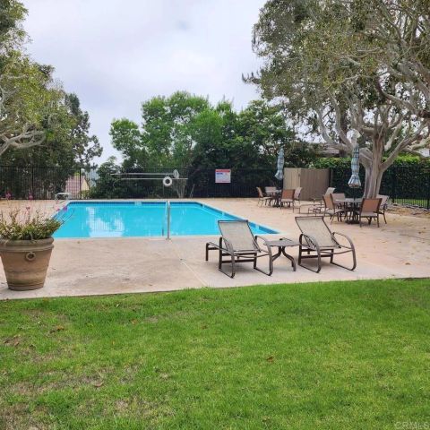 1881 Caminito Velez, La Jolla, CA 92037