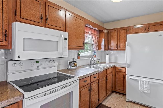 4030 Menfreya Court, Winston-salem, NC 27105