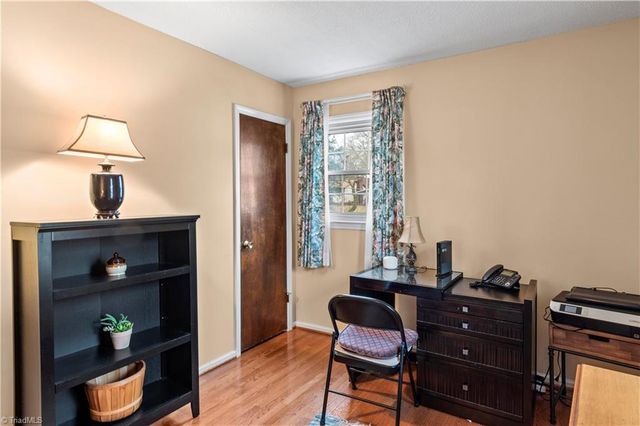 4030 Menfreya Court, Winston-salem, NC 27105