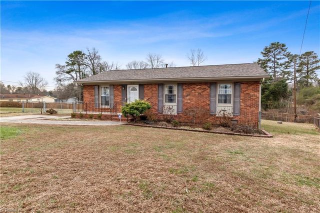 4030 Menfreya Court, Winston-salem, NC 27105