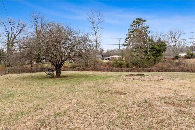 4030 Menfreya Court, Winston-salem, NC 27105