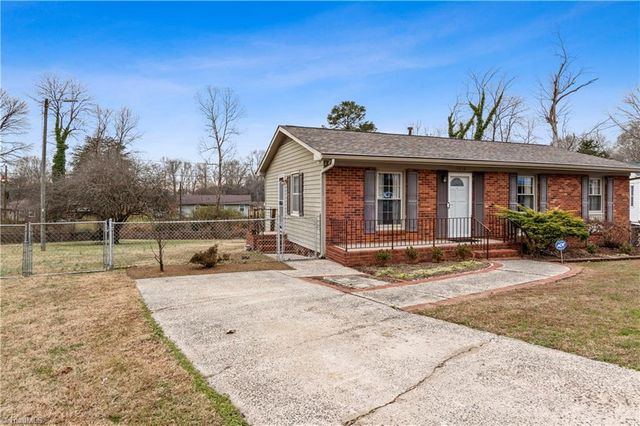 4030 Menfreya Court, Winston-salem, NC 27105