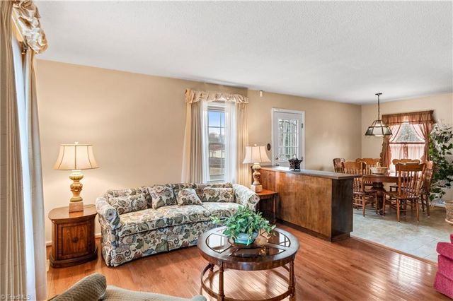 4030 Menfreya Court, Winston-salem, NC 27105