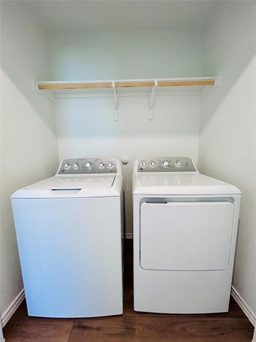 716 Commander Abbott DR, Jarrell, TX 76537