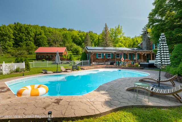 89 Cartwright Road, Prattsville, NY 12468