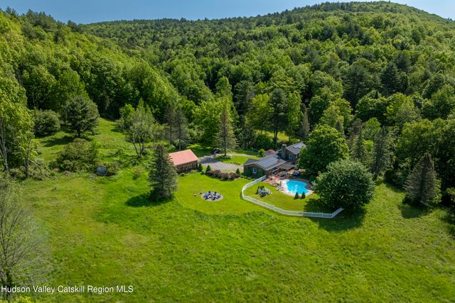 89 Cartwright Road, Prattsville, NY 12468