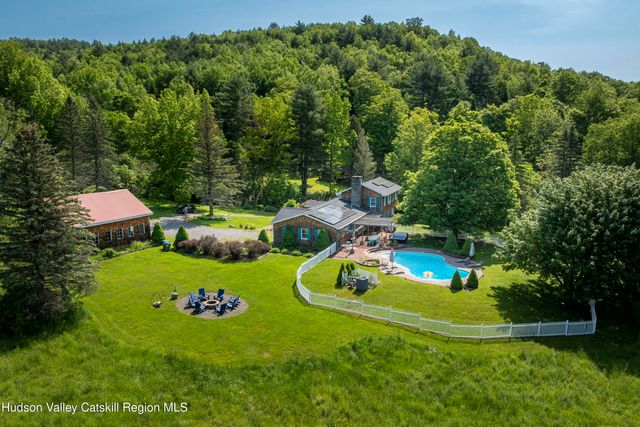 89 Cartwright Road, Prattsville, NY 12468