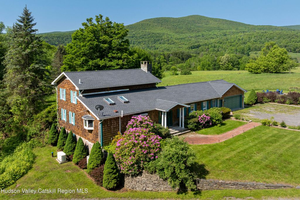 89 Cartwright Road, Prattsville, NY 12468