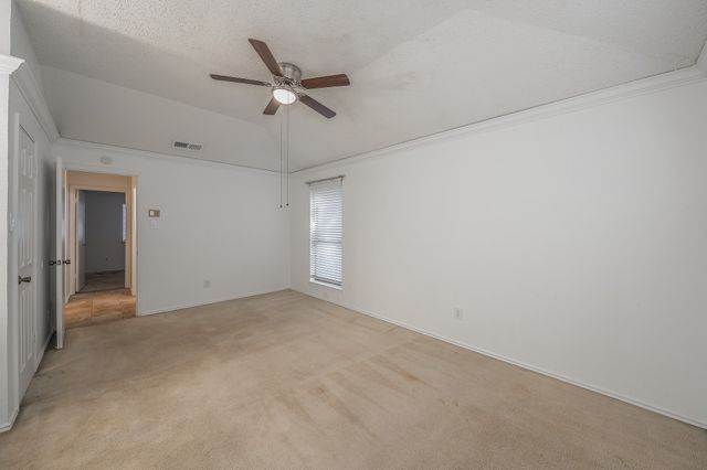 808 Blessing Creek Drive, Euless, TX 76039