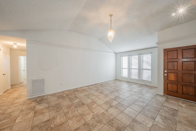 808 Blessing Creek Drive, Euless, TX 76039