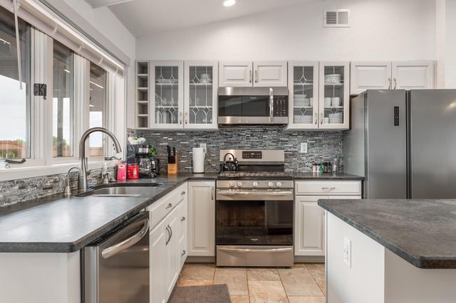 12519 ELENA Drive NE, Albuquerque, NM 87122