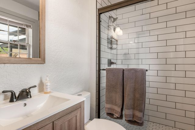 12519 ELENA Drive NE, Albuquerque, NM 87122