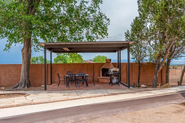12519 ELENA Drive NE, Albuquerque, NM 87122