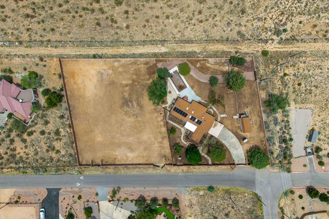 12519 ELENA Drive NE, Albuquerque, NM 87122