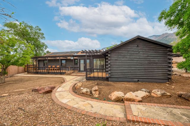 12519 ELENA Drive NE, Albuquerque, NM 87122