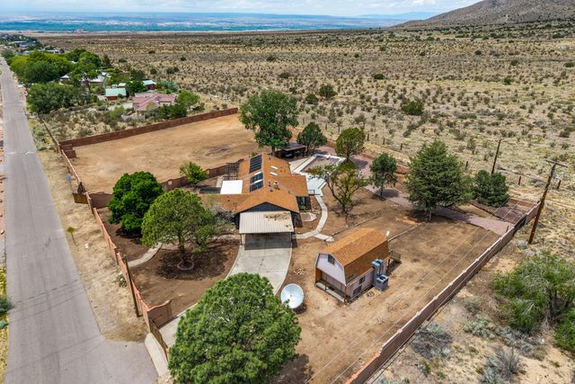 12519 ELENA Drive NE, Albuquerque, NM 87122