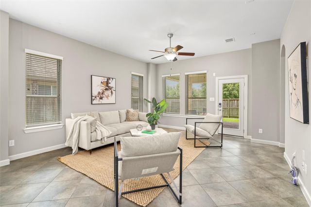 143 Castlegate Lane, Houston, TX 77065