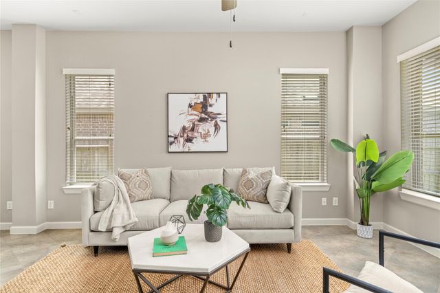 143 Castlegate Lane, Houston, TX 77065