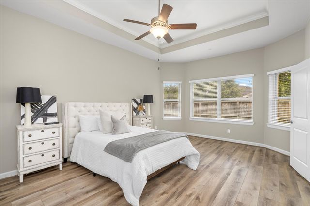 143 Castlegate Lane, Houston, TX 77065