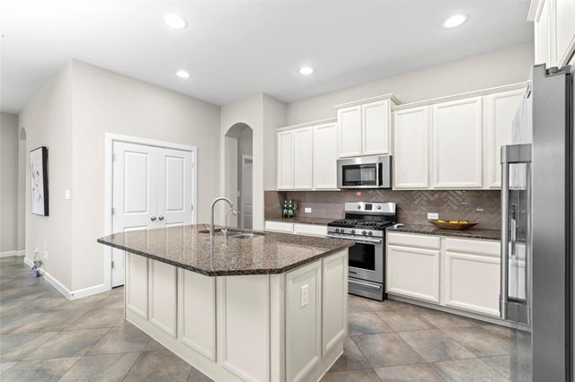 143 Castlegate Lane, Houston, TX 77065