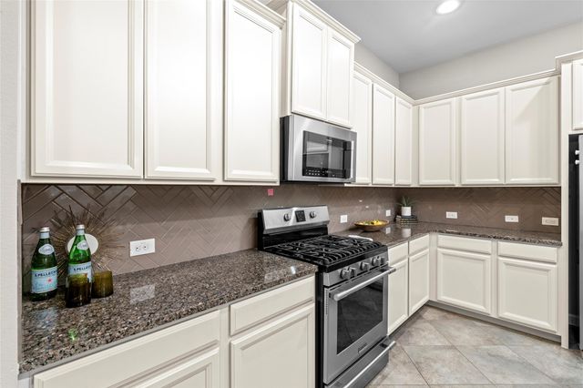 143 Castlegate Lane, Houston, TX 77065