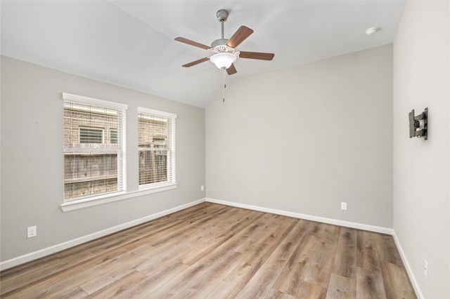 143 Castlegate Lane, Houston, TX 77065