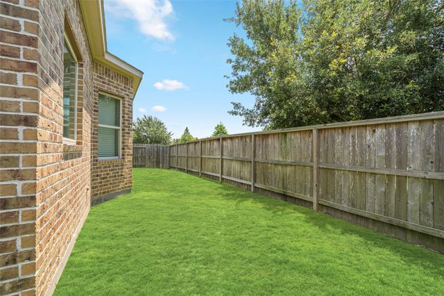 143 Castlegate Lane, Houston, TX 77065