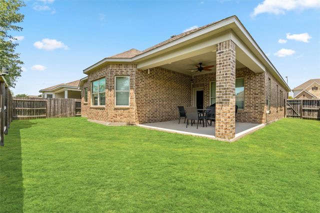 143 Castlegate Lane, Houston, TX 77065