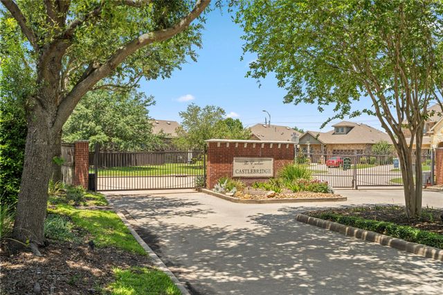 143 Castlegate Lane, Houston, TX 77065