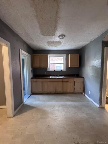 13139 Stoepel Street, Detroit, MI 48238