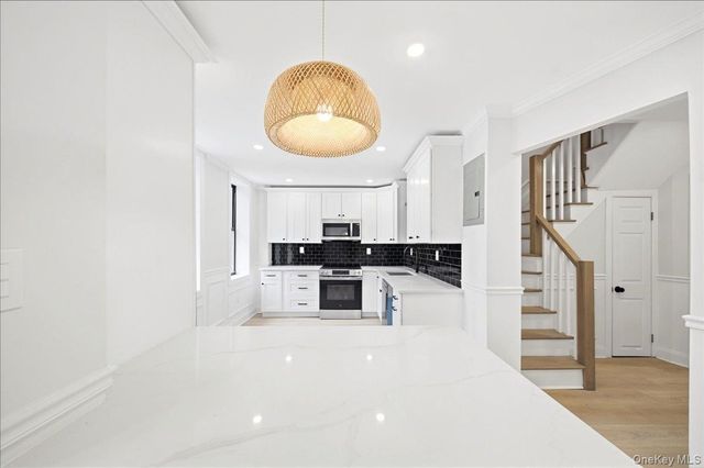 2257 Hampden Place, Bronx, NY 10468