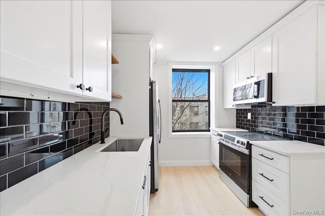 2257 Hampden Place, Bronx, NY 10468