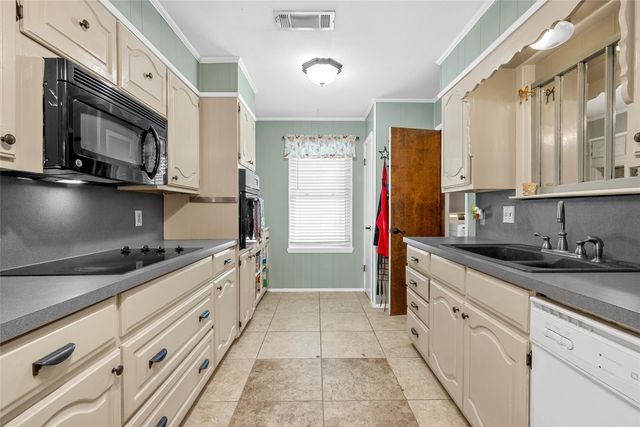 1038 S Old Robinson Road, Robinson, TX 76706