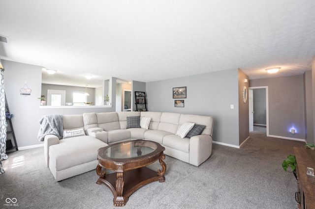 18653 Pilot Mills Drive, Noblesville, IN 46062