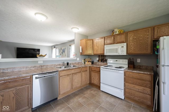 18653 Pilot Mills Drive, Noblesville, IN 46062