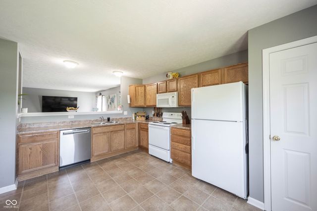 18653 Pilot Mills Drive, Noblesville, IN 46062